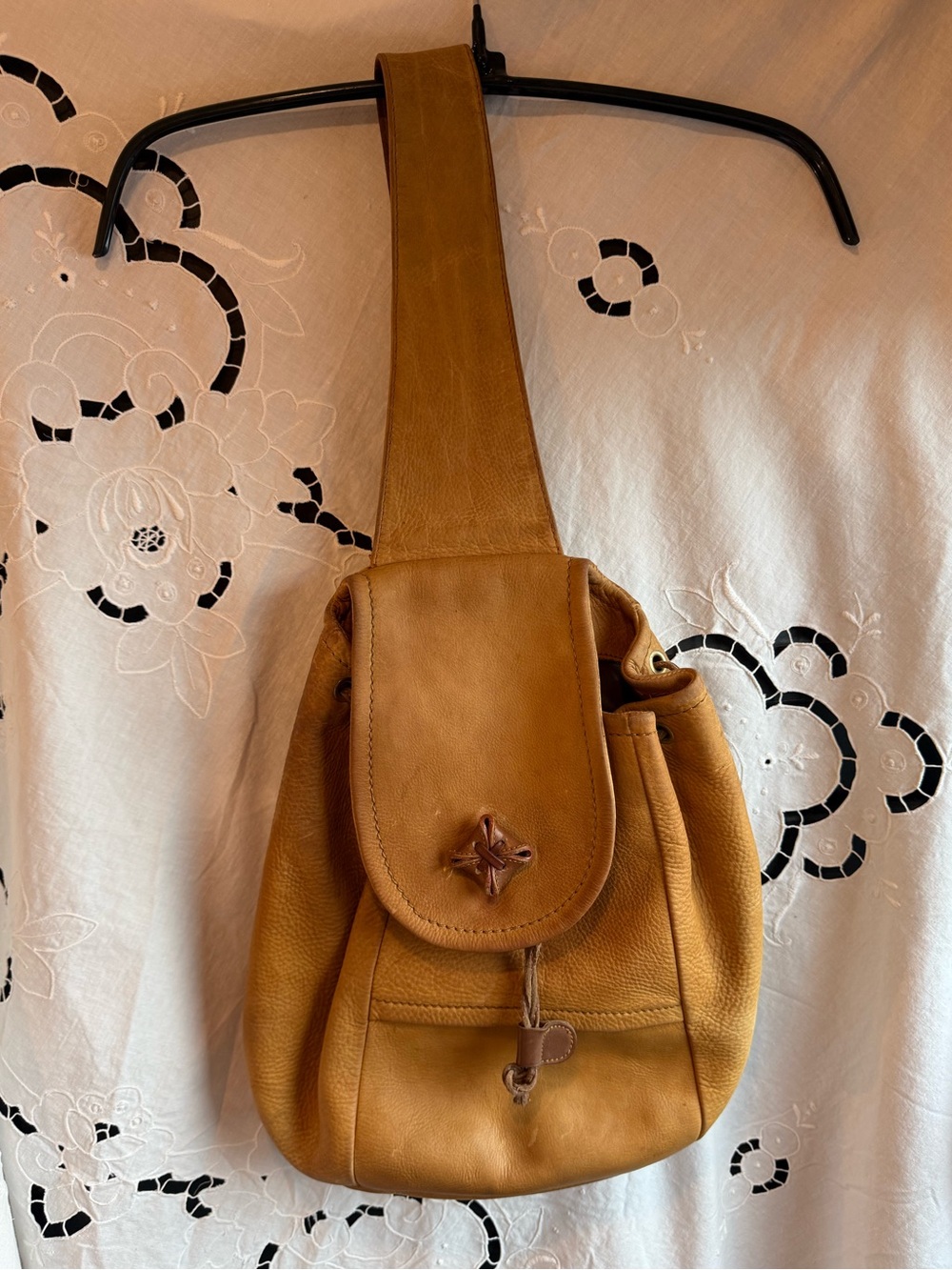 CB Pelletterie Italian Leather Sling Backpack Boho Vintage Camel Bag